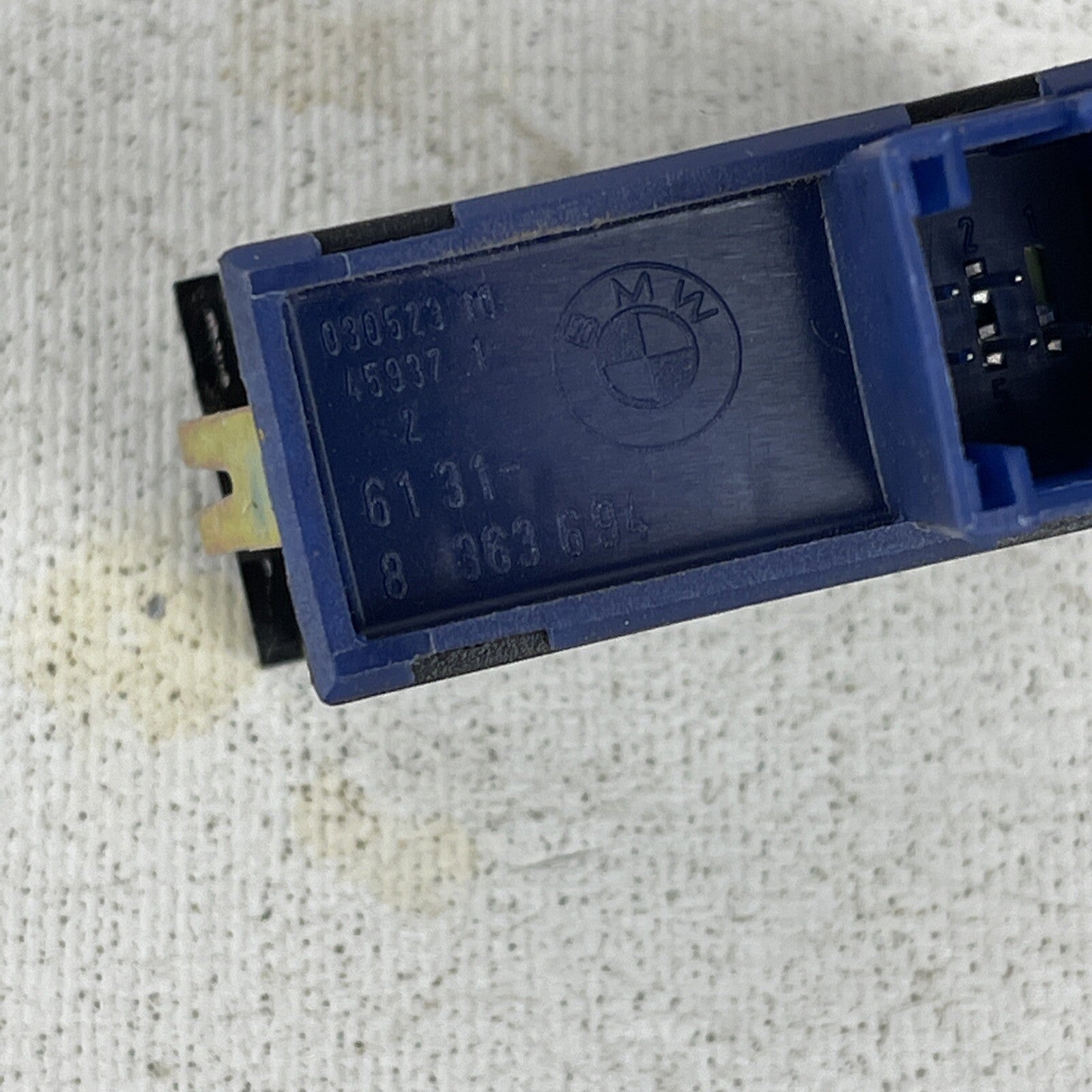 8363694 03052310 BMW E46 E38 E39 Automatic Stability Control ASC Switch Genuine