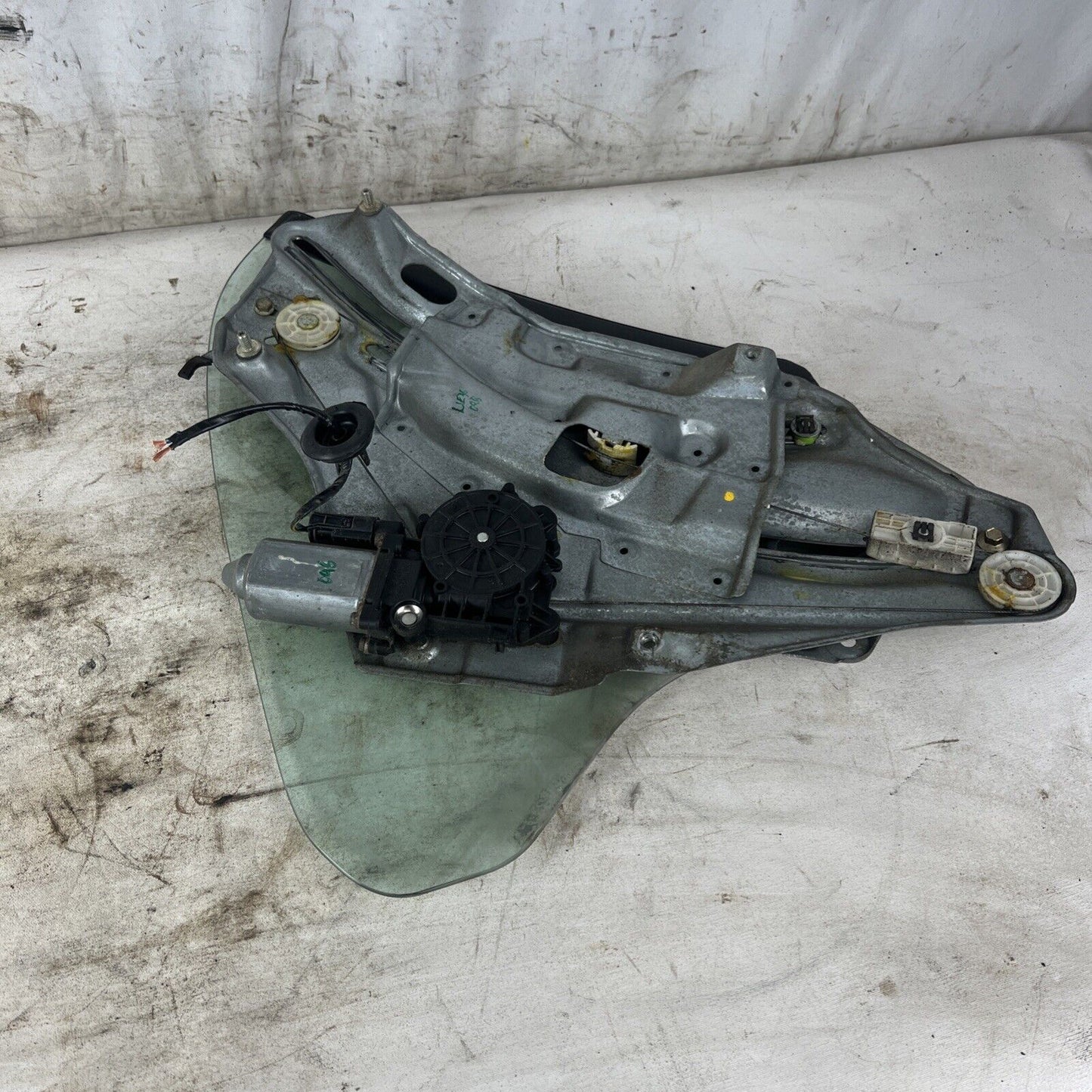 BMW E36 3 Series Convertible Rear Left Window Regulator Drive Motor with window