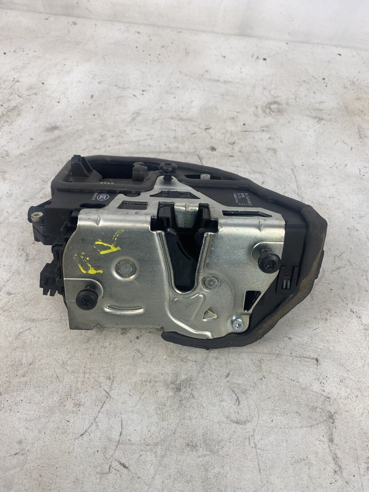 BMW OEM FRONT RIGHT PASSENGER DOOR LOCK ACTUATOR LATCH # 7059974