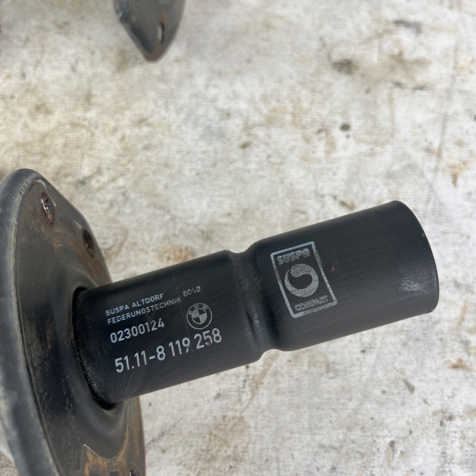 BMW 3 E36 Front bumper shock impact absorbers 8119257 8119258