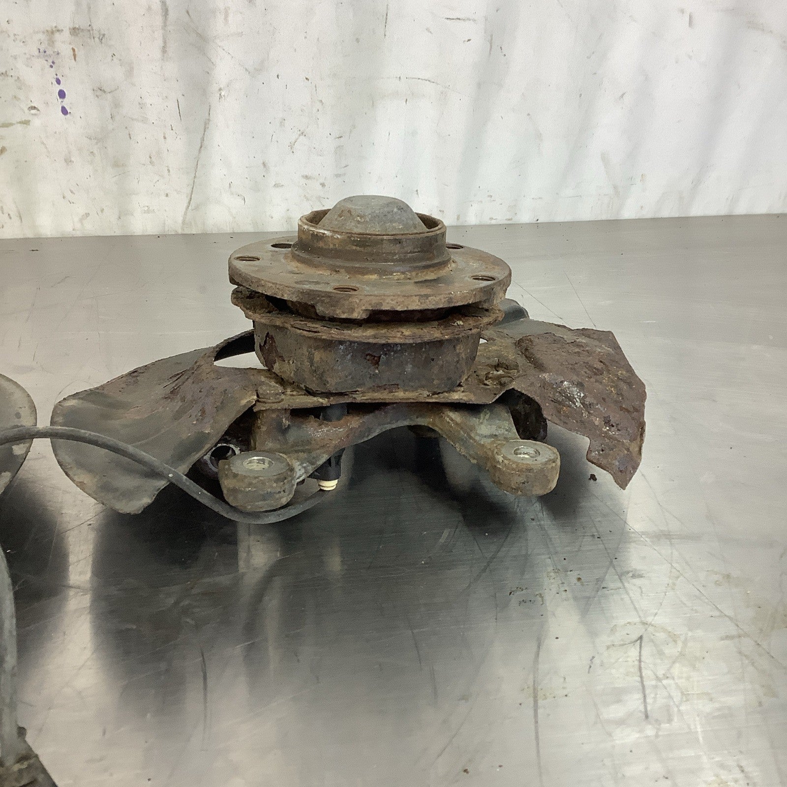 BMW E36 318 323 325 328 FRONT PASSENGER & DRIVER WHEEL HUB KNUCKLE SPINDLE