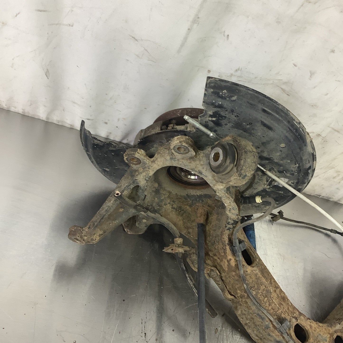 ☑️ BMW E46 Trailing Arm Hub Left Driver OEM 01-06 330i 330ci 330xi 325xi