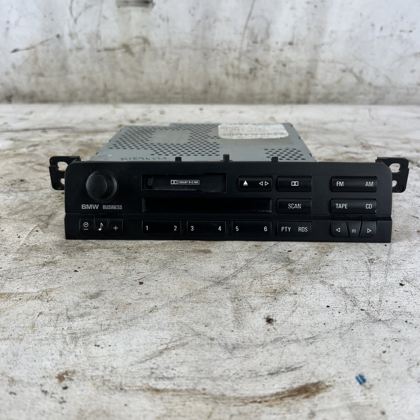 Audio Equipment Radio Am-fm-cassette Fits 99-00 BMW 323i E46 OEM