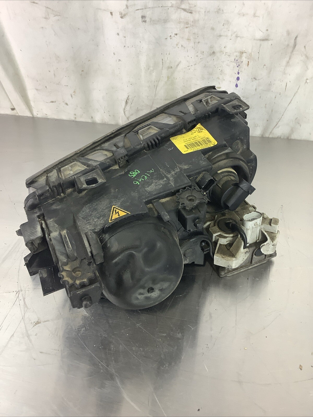 1999 - 2001 BMW 3 E46 Sedan Left Driver LH Xenon HID Headlight - OEM!