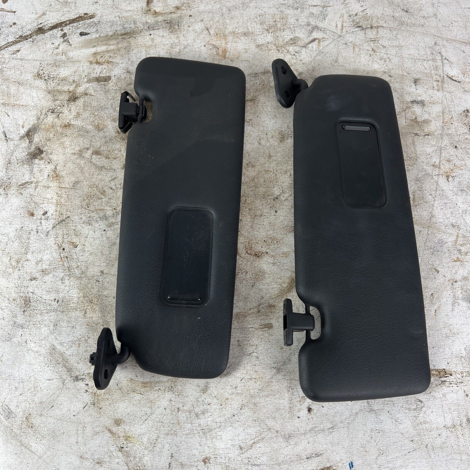 🥇01-06 BMW E46 3-SERIES CONVERTIBLE SET OF 2 FRONT LEFT & RIGHT SUN VISOR OEM